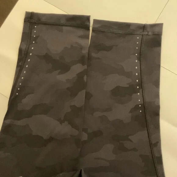 New with tags Lululemon Swift Speed HR Crop 21" leggings size 8 - Picture 15 of 16